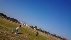 公園でサッカー！