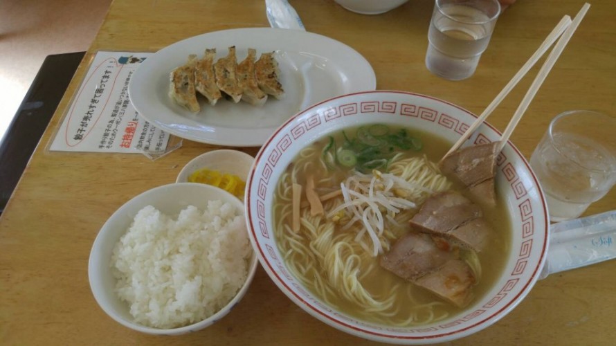 昼飯に『三八』へ