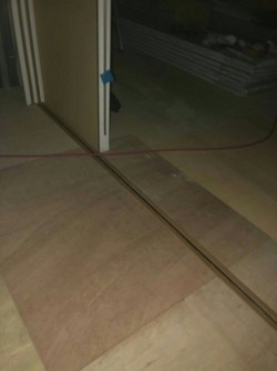 レール取り付け