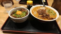 『奥屋』でラーメン！