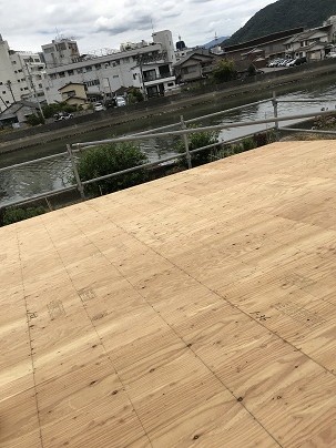 屋根作業