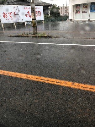 土砂降りの大雨