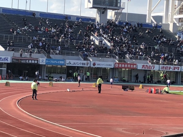 ポカリスエットスタジアムで県の陸上記録会