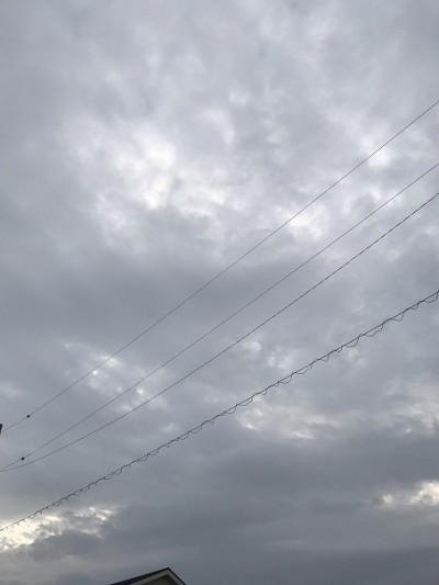 今日の空模様　パッとしない天気です