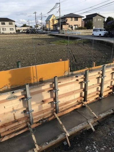 コンクリート打ち